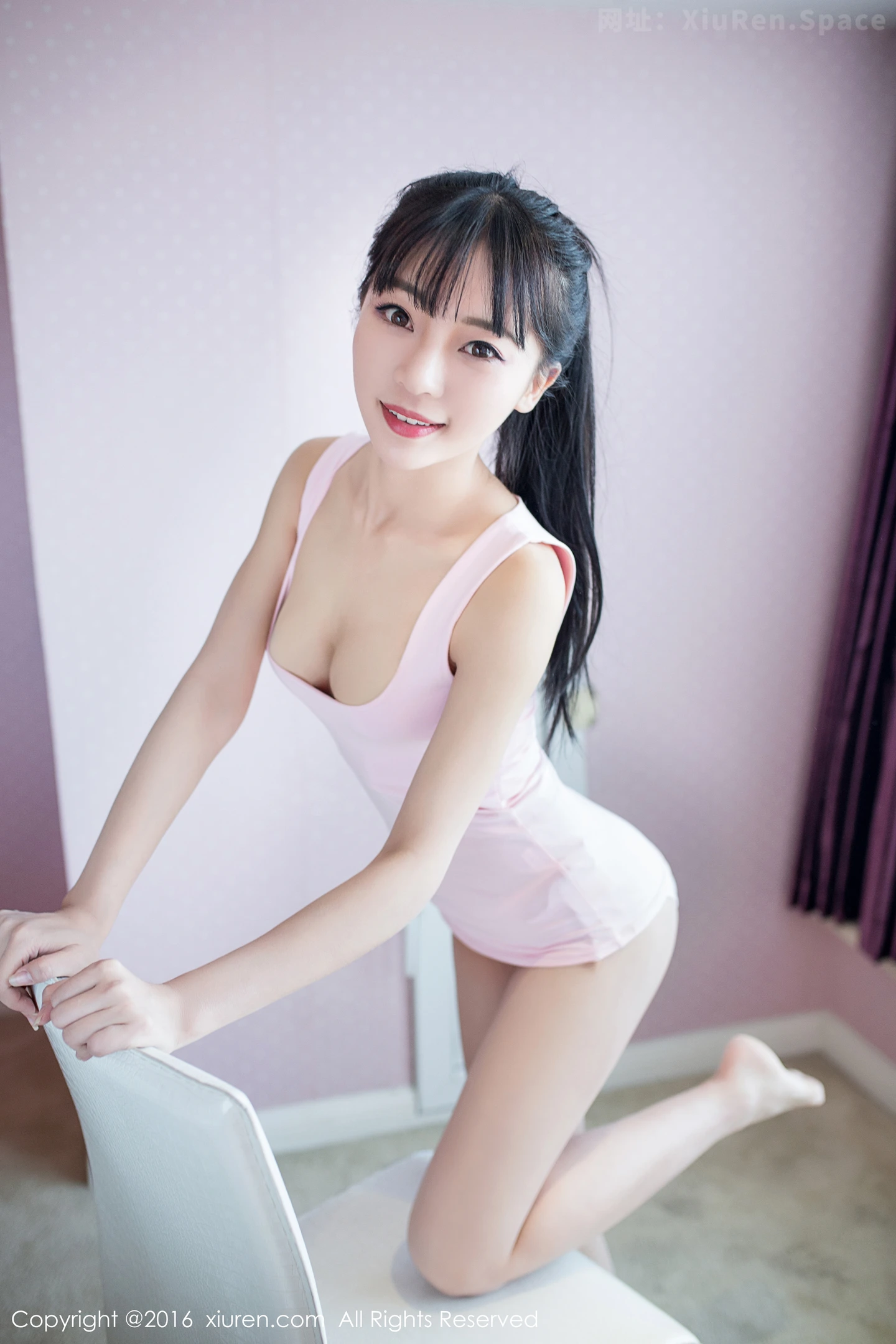 图片[4]-[XiuRen秀人网]VOL.593 性感小萝莉Mio莉莉丝粉红吊带背心秀美胸迷人写真52P-秀人网官方网站